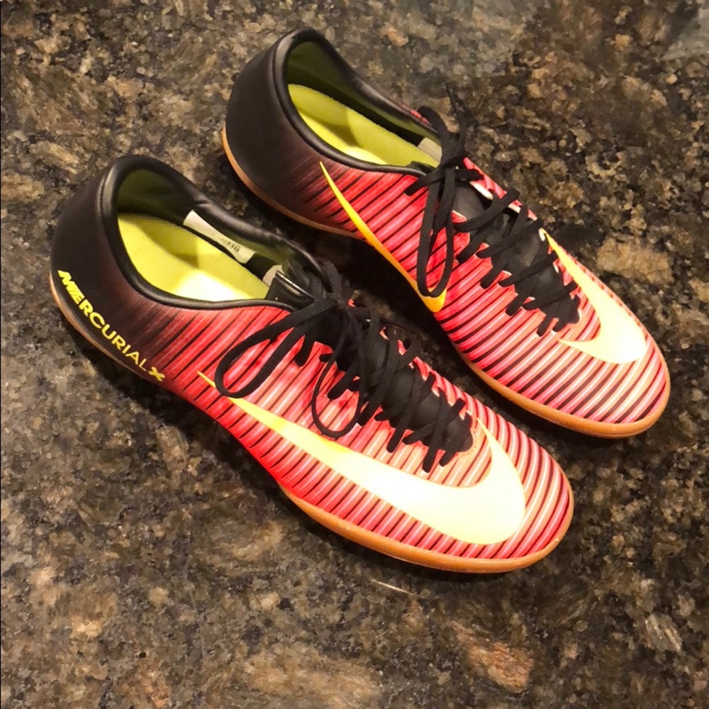 Nike indoor soccer shoes